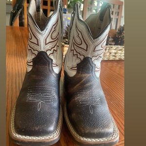 Ariat CowBoy Boots, boys size 10